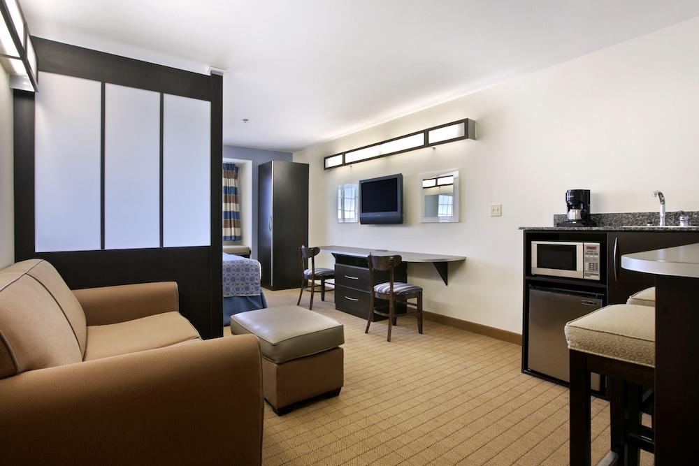 Microtel Inn And Suites Baton Rouge Airport Buitenkant foto