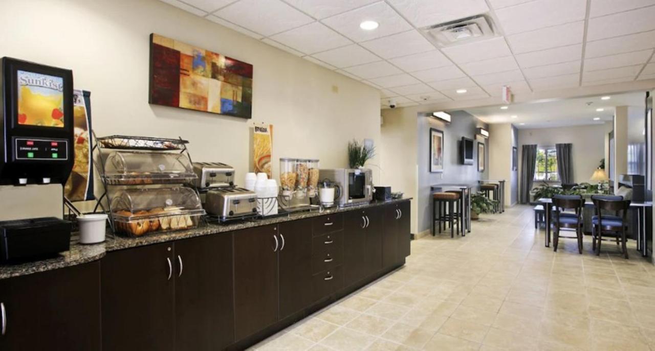 Microtel Inn And Suites Baton Rouge Airport Buitenkant foto