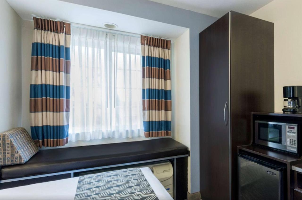 Microtel Inn And Suites Baton Rouge Airport Buitenkant foto