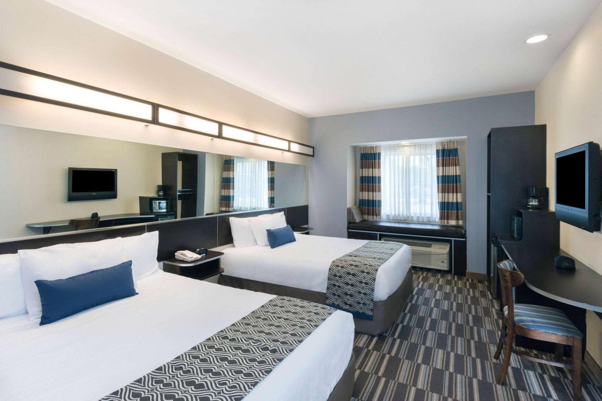 Microtel Inn And Suites Baton Rouge Airport Buitenkant foto
