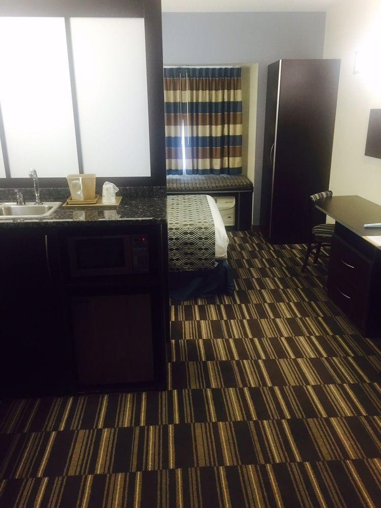 Microtel Inn And Suites Baton Rouge Airport Buitenkant foto